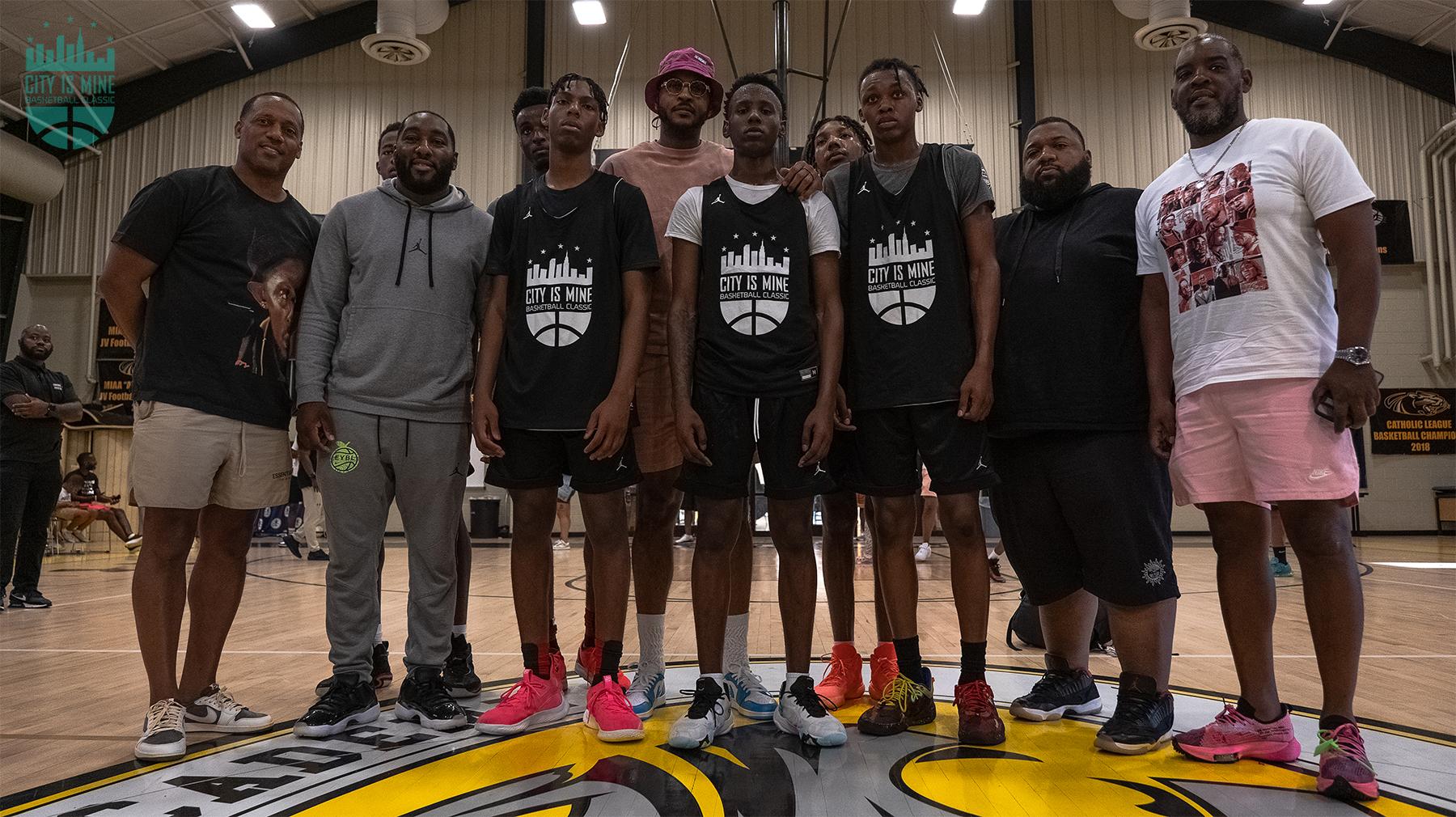 213-09-Melo with Baltimore kids CIM.JPG